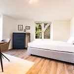 Hostedbydave X Touchbed St. Gallen