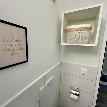 Hostedbydave X Touchbed *