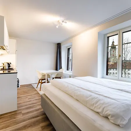 Hostedbydave X Touchbed