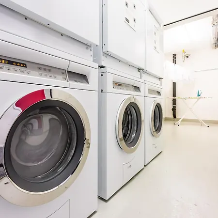 Hostedbydave X Touchbed * Санкт-Галлен