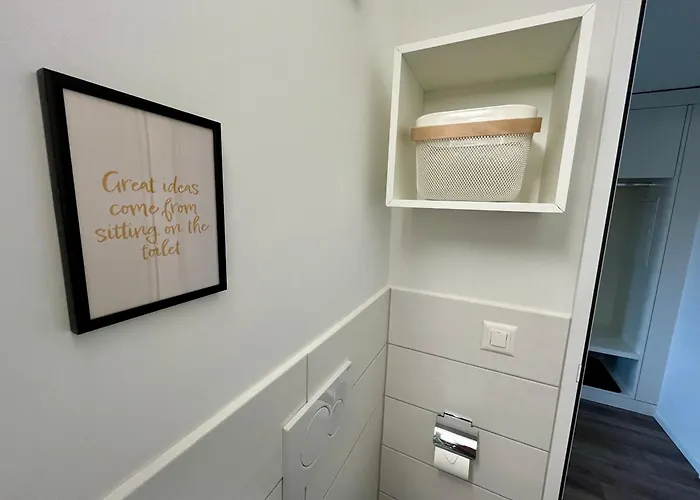 Hostedbydave X Touchbed *