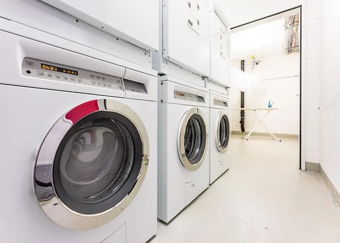 Hostedbydave X Touchbed * سانت غالن