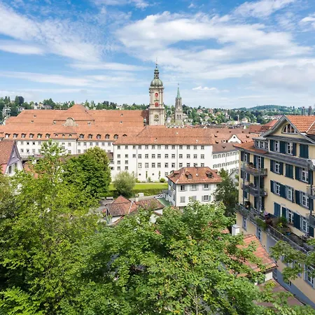 Hostedbydave X Touchbed St. Gallen